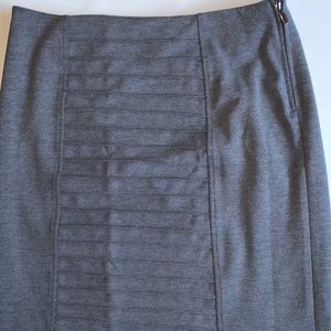 Adrienne Vittadini Gray A -like Skirt Size 10